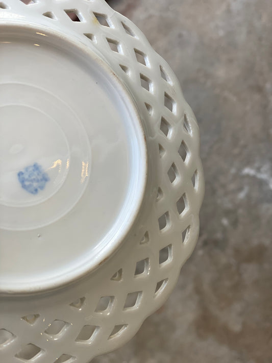 Platte med mønster i porcelænen