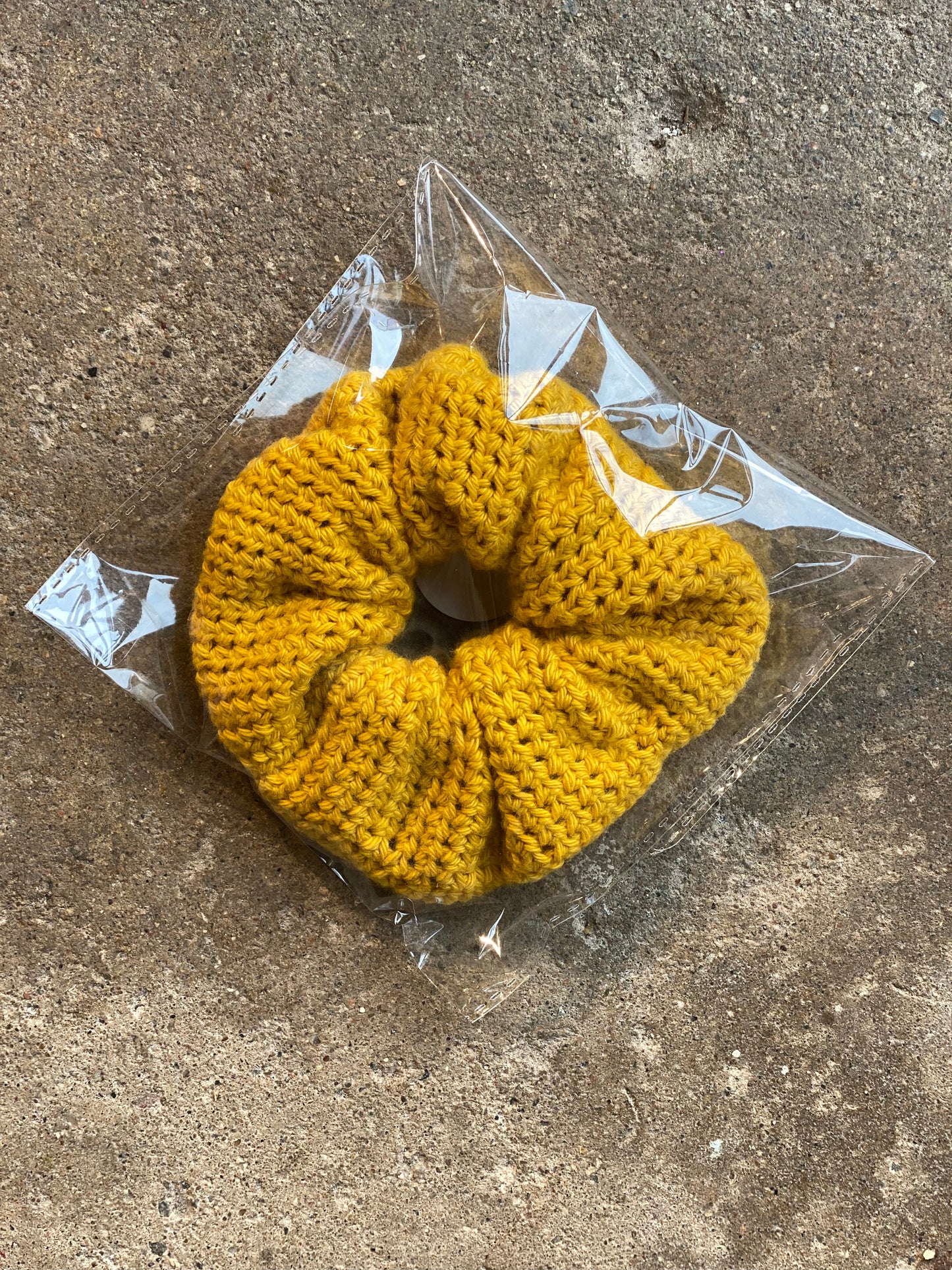 Hæklet Scrunchie - Karry gul